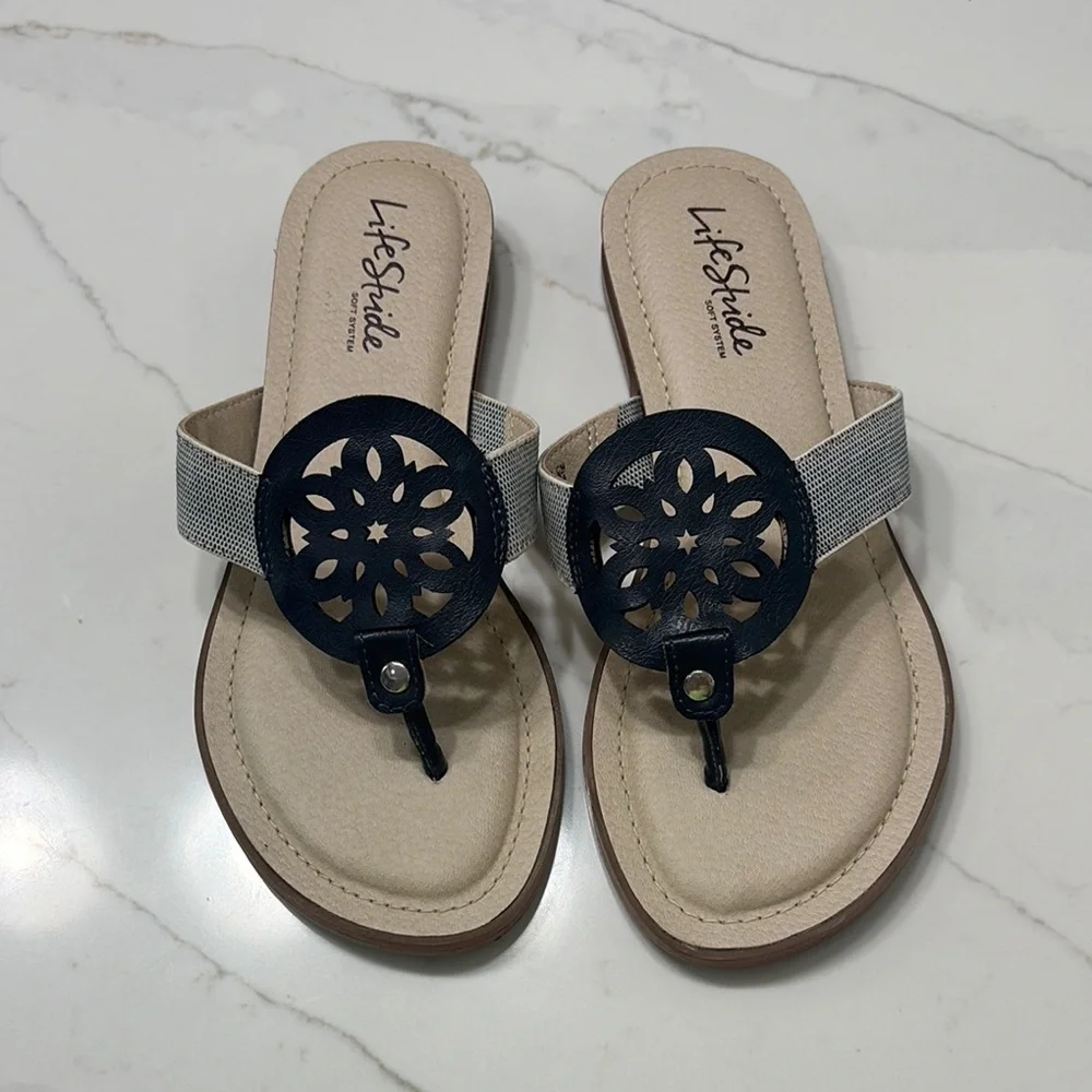 Life Stride Women's Black and Cream Sandals